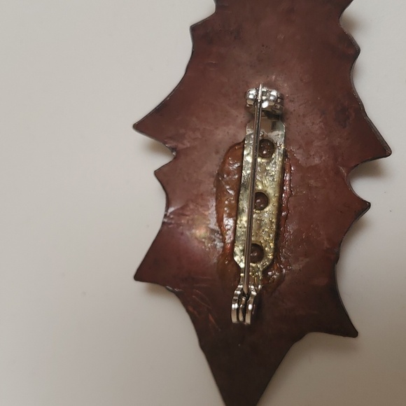 Copper Leaf Pin w/Bronzy Green Finish - Picture 5 of 6